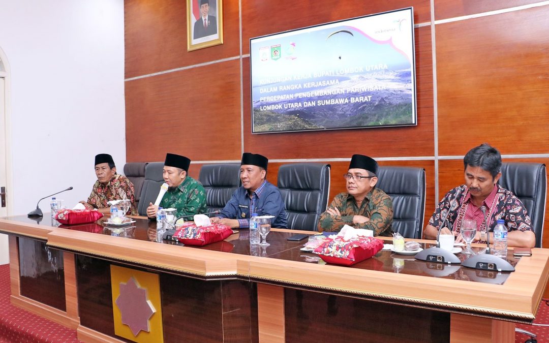 KSB dan KLU Bahas Kerjasama Perecepatan Pengembangan Pariwisata KSB