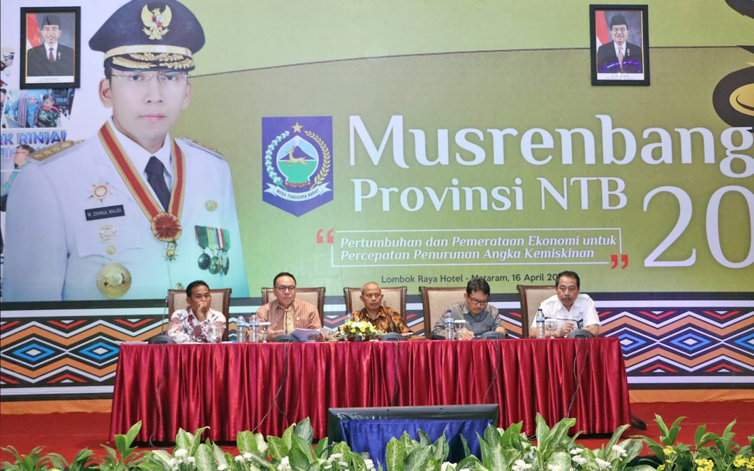 Di Musrenbang Provinsi, Bupati Paparkan Penurunan Kemiskinan di KSB Melalui Gotong Royong