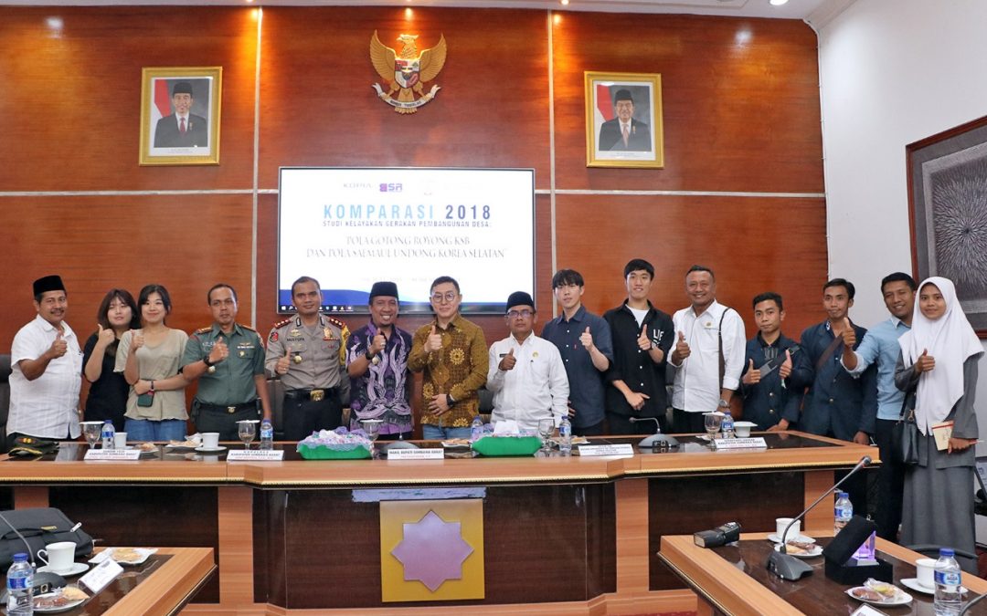 Mahasiswa Korsel Komparasi Saemaul Undong dengan  Kegiatan Gotong Royong di KSB
