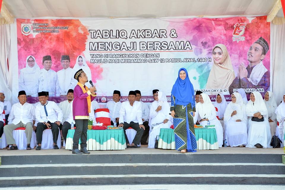 USTADZ MAULANA DAN USTADZAH OKI BERI TAUSIAH PADA HARLAH KE 15 KSB