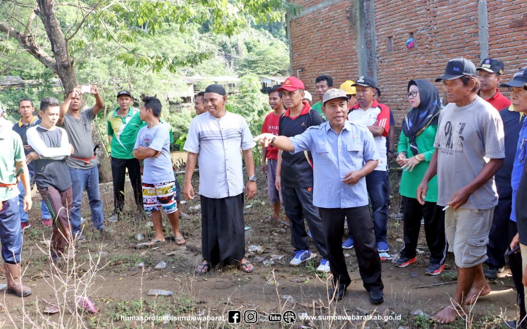 Bupati Bergotong Royong Hingga Berfoto di ‘’Lingkungan Pelangi’’