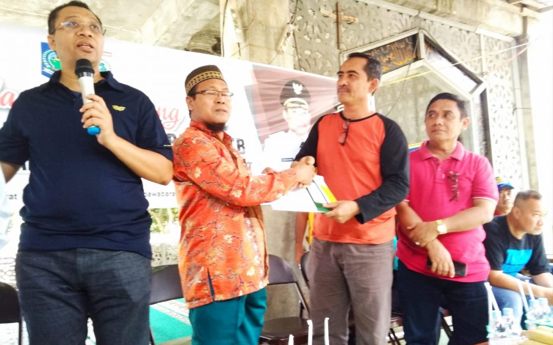 Bantu Bangun Masjid dan Pura, Gubernur Ajak Warga Jaga Persaudaraan