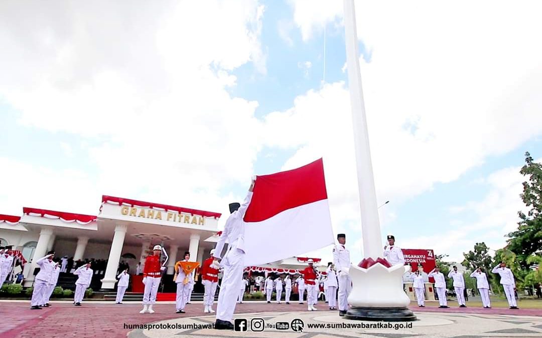 Upacara HUT RI Khidmat, Bupati Ajak Masyarakat Solid Majukan KSB
