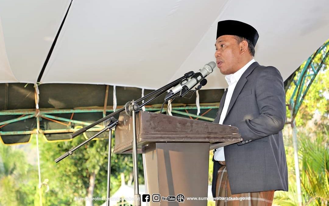 Shalat Ied Bersama Masyarakat, Bupati: Korbankan Kepentingan Pribadi Demi Lingkungan