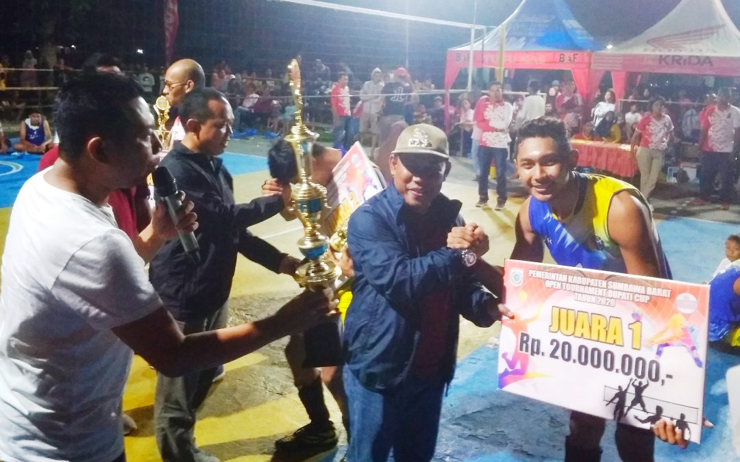Bupati Tutup Pertandingan Voli se-NTB Piala Bupati Sumbawa Barat