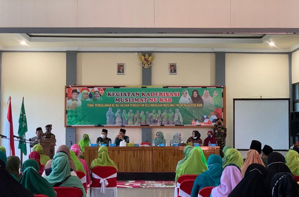 KUATKAN PERAN WANITA, BUPATI HADIRI KEGIATAN KADERISASI MUSLIMAT NAHD’ATUL ULAMA KSB