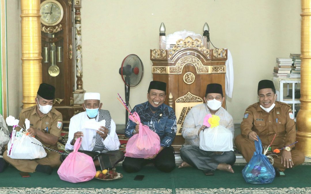 WABUP AJAK MASYARAKAT DESA LAMUSUNG UNTUK MENELADANI SIFAT RASULULLAH