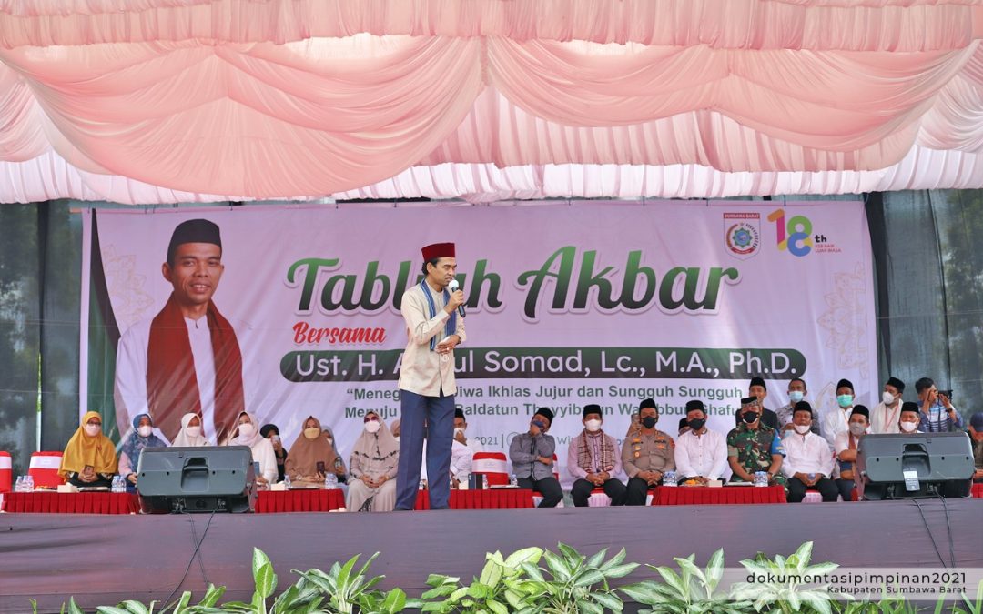 Ust. Abdul Somad Puji Sumbawa Barat