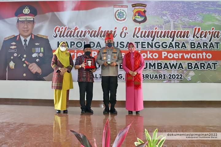 KAPOLDA SALUT PROGRAM GOTONG ROYONG MASYARAKAT KSB