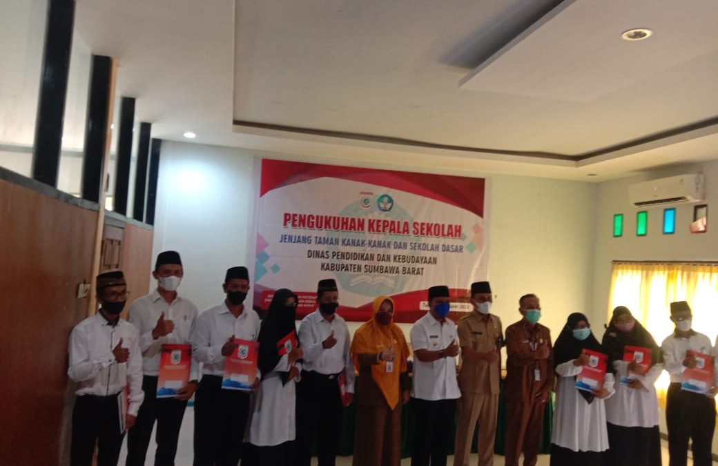 Kukuhkan 9 Kepala SD dan TK, Wabup Titip Pesan