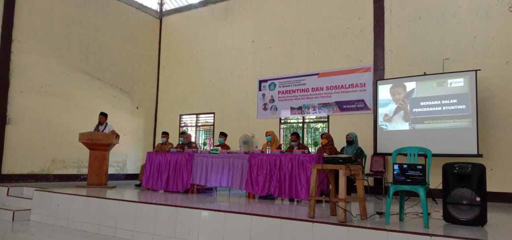 HADIRI KEGIATAN PARENTING DAN SOSIALISASI, WABUP BERI TIPS MENGASUH ANAK