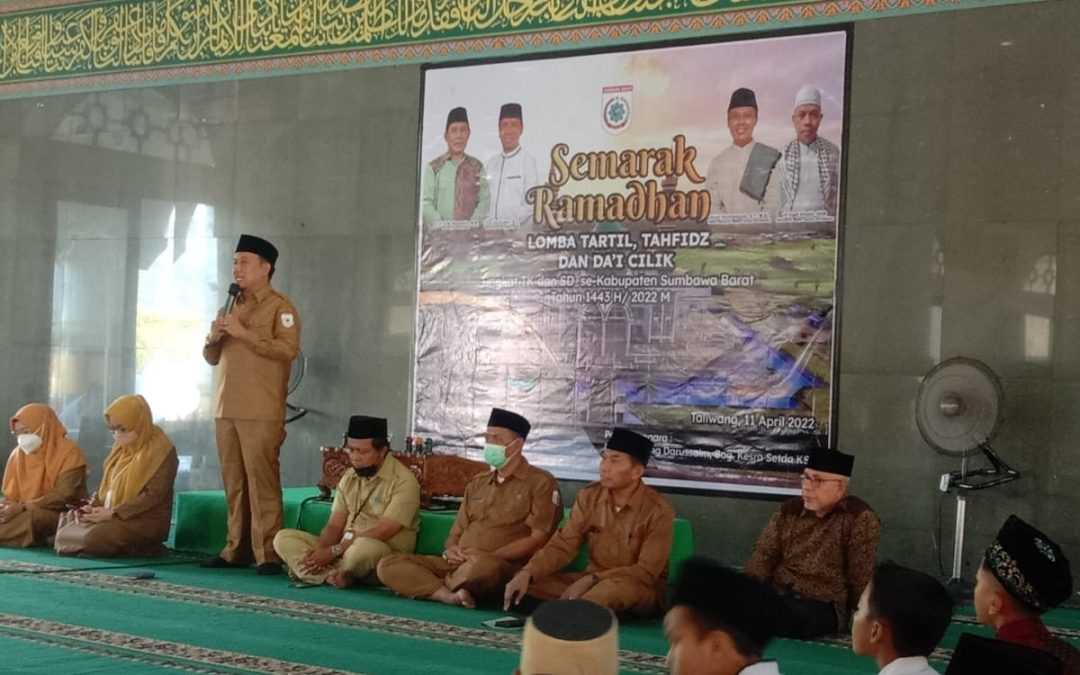 WABUP BUKA LOMBA TARTIL, TAHFIDZ DAN DAI CILIK TINGKAT SEKOLAH DASAR/MADRASAH IBTIDAYAH SE-KABUPATEN SUMBAWA BARAT
