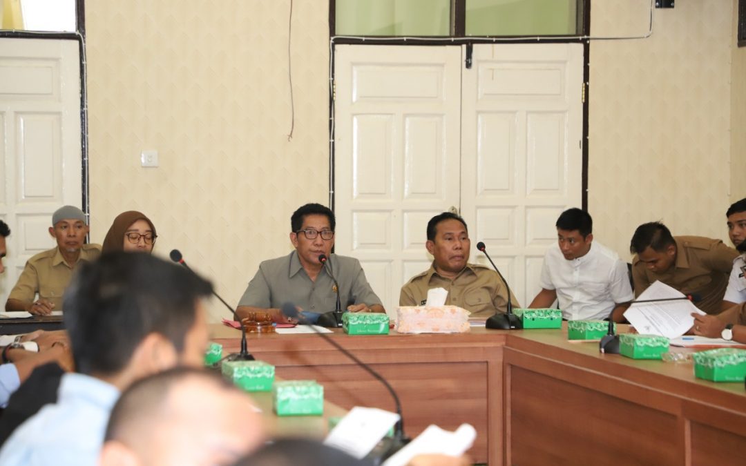 RAPAT KERJA BUPATI BERSAMA DPRD, BAHAS EMPAT HAL