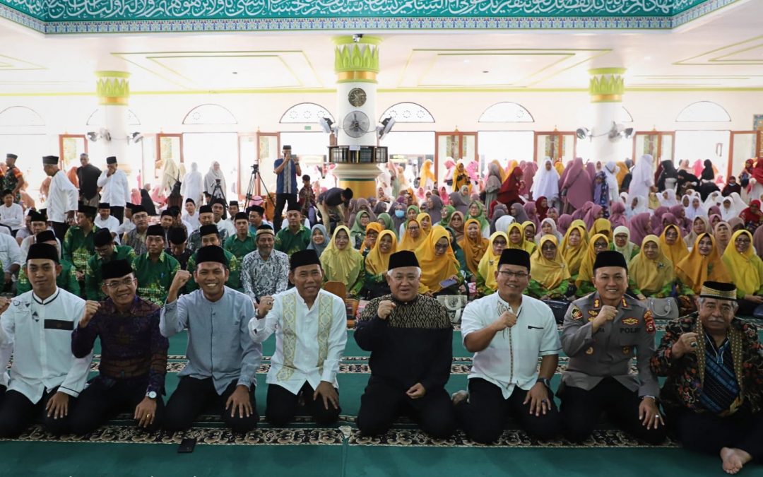 BERI CERAMAH PADA PERINGATAN MAULID NABI MUHAMMAD DI KSB, PROF DIN SYAMSUDDIN PUJI KONSEP IJS