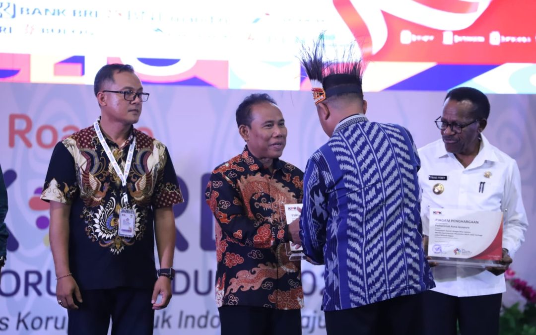 Tertinggi Capaian Nilai MCP di Propinsi NTB, Bupati KSB Dapat Penghargaan Dari KPK