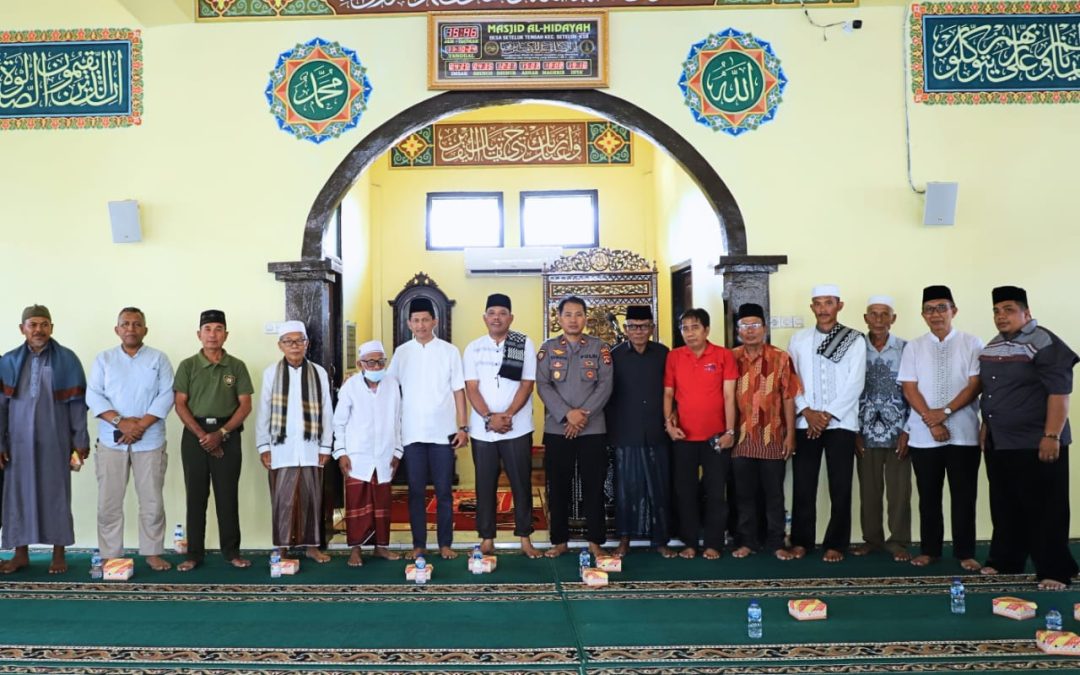 Kunjungan Ke Kecamatan Seteluk, Pjs Bupati Sumbawa Barat Tekankan Pilkada Hanya Sementara Hubungan Baik Dengan Keluarga dan Tentangga Selama – Lamanya