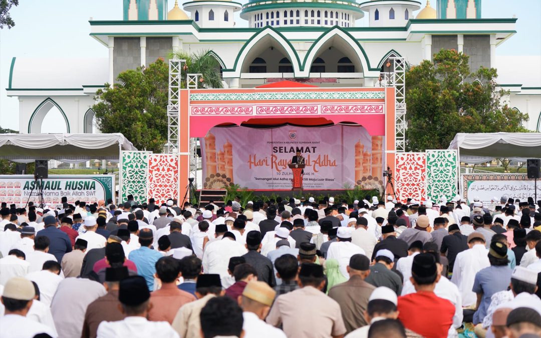 Pelaksanaan Shalat Idul Adha Berlangsung Khusyu, Bupati Ajak Seluruh Warga KSB Wujudkan Semangat Berkurban Dalam Menerapkan Kartu Sumbawa Maju