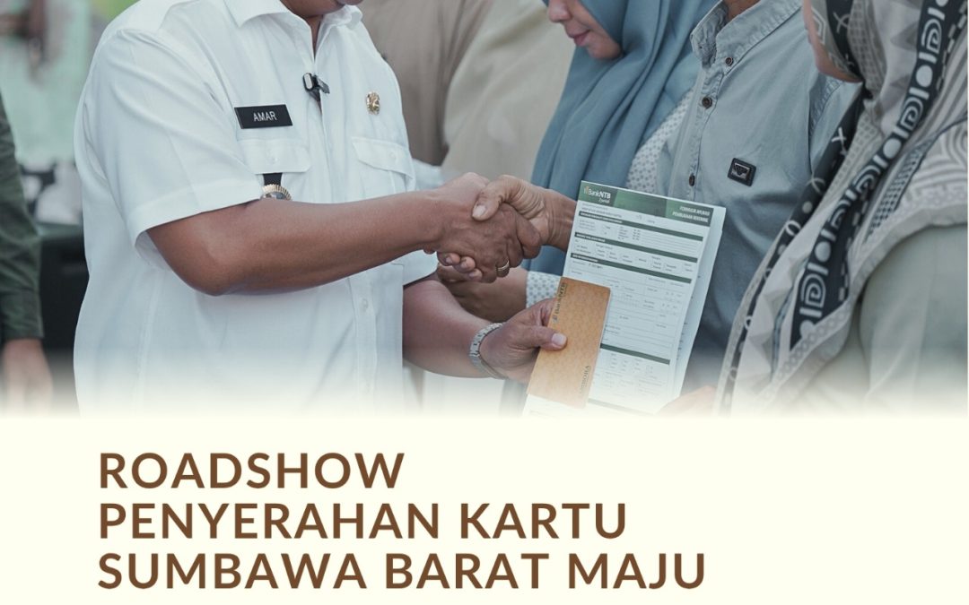 Roadshow Hari ke 2, Bupati Kembali Serahkan langsung Kartu Sumbawa Barat Maju di SMPN 1 Taliwang