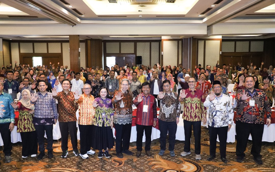 BARU 5 BULAN BERJALAN, PROGRAM KARTU SUMBAWA BARAT MAJU LAYANAN KESEHATAN JADI CONTOH PRAKTEK BAIK BAGI KEPALA DINAS KESEHATAN SELURUH INDONESIA