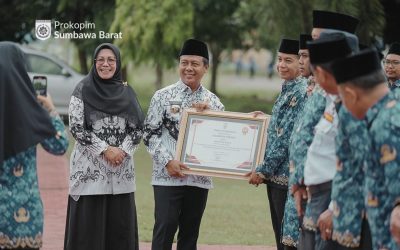 Bupati Pimpin Upacara HUT KORPRI Ke-54, HUT PGRI Ke-79 dan Hari Guru Nasional, Tegaskan peran ASN dan Guru Wujudkan Sumbawa Barat Maju Luar Biasa