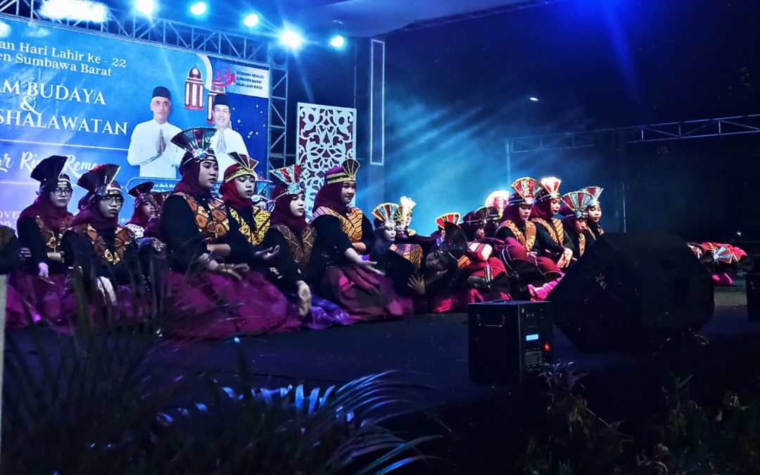 Malam Budaya dan Lomba Shalawatan “Bagentar Riam Remo” Resmi Dibuka oleh Bupati Sumbawa Barat