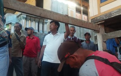 Bupati Sumbawa Barat Tinjau Langsung Gotong Royong Pembangunan Rumah Program KSB Maju Perumahan di Kecamatan Seteluk